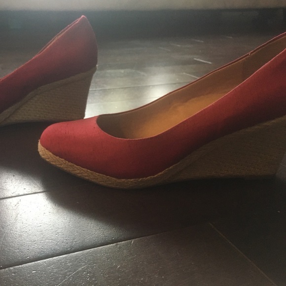 NWOT comfy espadrille wedges - Picture 5 of 6